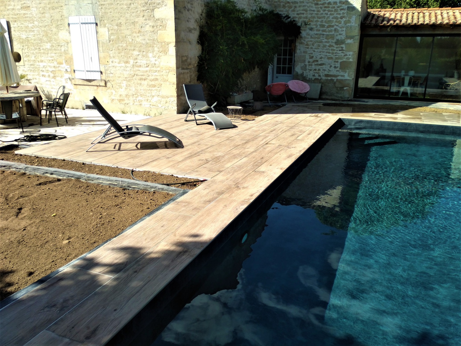 Am&eacute;nagement autour d'une piscine